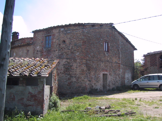 La casa, ieri e oggi – Episodio 1: Una casa abbandonata tra le colline